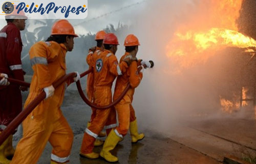 Tugas dan Tanggung Jawab Anggota Pemadam Kebakaran