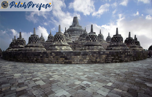 Candi-Borobudur-di-Kabupaten-Magelang,-Jawa-Tengah