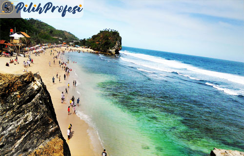 Pantai-Indrayanti-Kabupaten-Gunungkidul