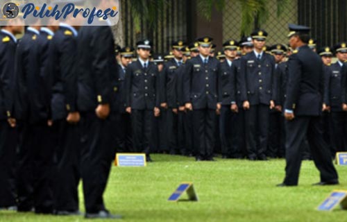 Syarat Daftar Pegawai Bea Cukai