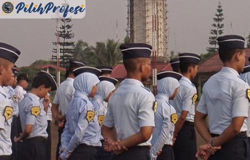 Sekolah Masinis Perkeretaapian di Indonesia